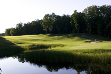 Tom Weiskopf's Cedar River at Shanty Creek highlights the golf-rich village of Bellaire in northern Michigan.