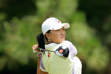 Women especially find it difficult to understand the concept of the swing plane, but to be as good as Se Ri Pak you have to.