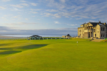 Booking with St. Andrews Luxury Golf means you'll experience the finest links golf, like the Old Course.