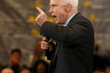 Golfers who love to throw their clubs in fits of rage have found a kindred spirit in Republican John McCain.