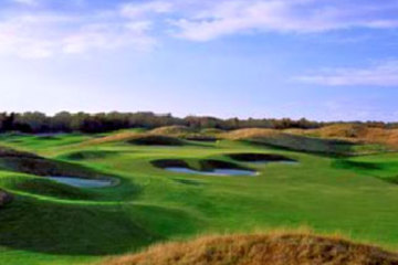 Magnolia Creek doesn't attempt to duplicate specific holes - instead it replicates the "spirit" of UK links golf.