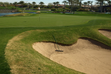 The 560-yard finishing hole at Trilogy Golf Club at Vistancia in Peoria, Ariz., epitomizes risk/reward with water down the right side and a well-protected green.