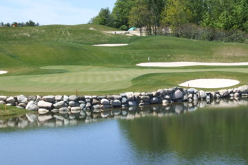 The new Sundance course at A-Ga-Ming opened in 2005 and compliments the original course, now named The Torch.