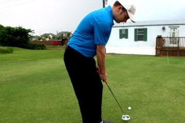 The Symple Putting stroke uses a hinge method.