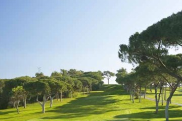 The pine-flanked Oceanico Old Course has a lot of dog legs all the way around. And trees. And bunkers. In short, this course requires you to think.