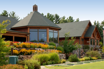 The clubhouse at Wild Rock Golf Club extends the fun and luxury of the resort to the acclaimed 2008 Hurdzan/Fry-designed course.