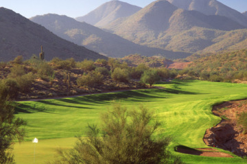 SunRidge Canyon Golf Club's fifth hole, a 463-yard par 4 that drops from tee to green, is the highlight of the front nine.