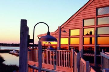 The seafood at Gulfstream Cafe is often the equal of its stunning views.