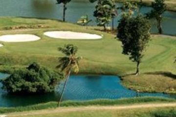 Despite the relative lack of sea and ocean views, there's almost always something interesting to look as you play St. Lucia Golf and Country Club.