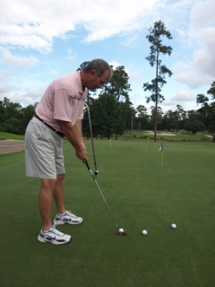 Rick Wright's Putting T-Bar grooves a consistent stroke.