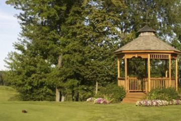 Devil's Ridge Golf Club rambles up and down some of the most scenic terrain in northern Oakland County.