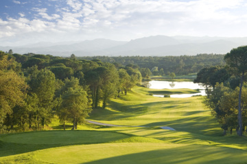 Fabulous views and wonderful greens are trademarks of PGA Catalunya's Stadium Course.